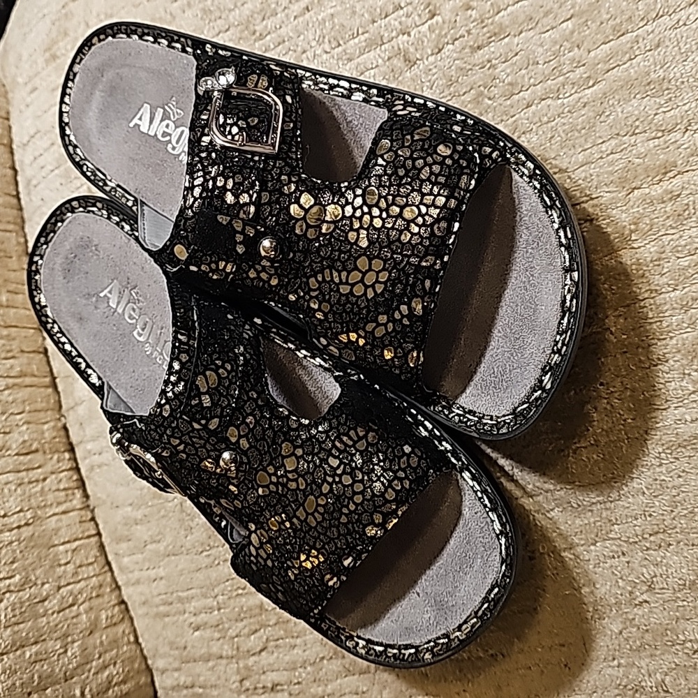 Alegria Slip On Sandals Peg Size 38 EU/7.5 US